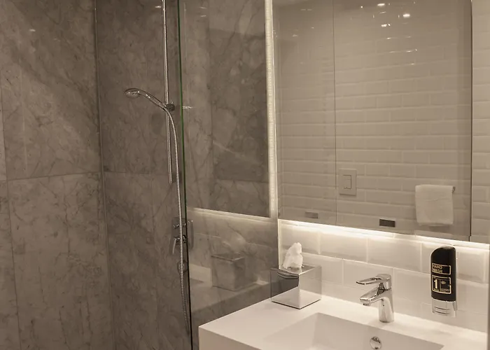 H24 Lichtenberg Hotell