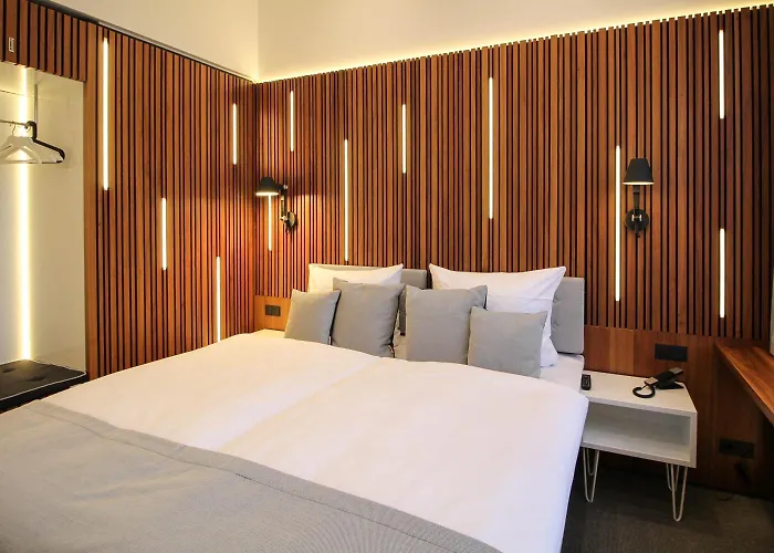 H24 Lichtenberg Hotell