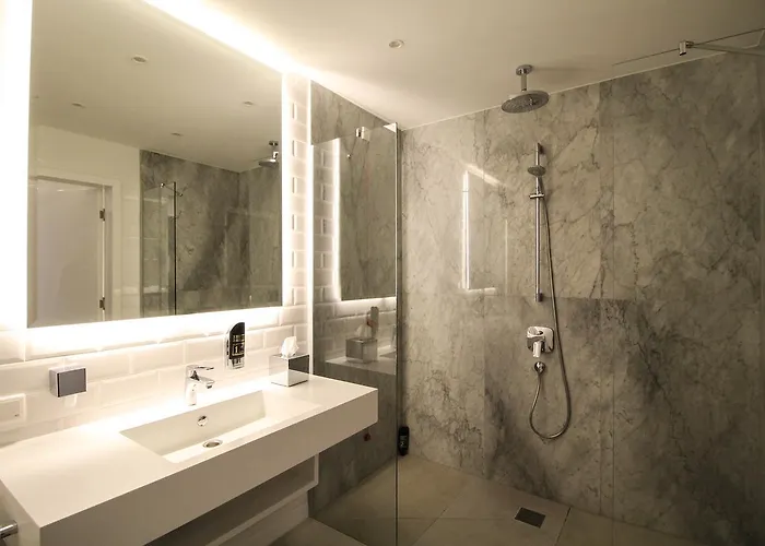 H24 Lichtenberg Hotell