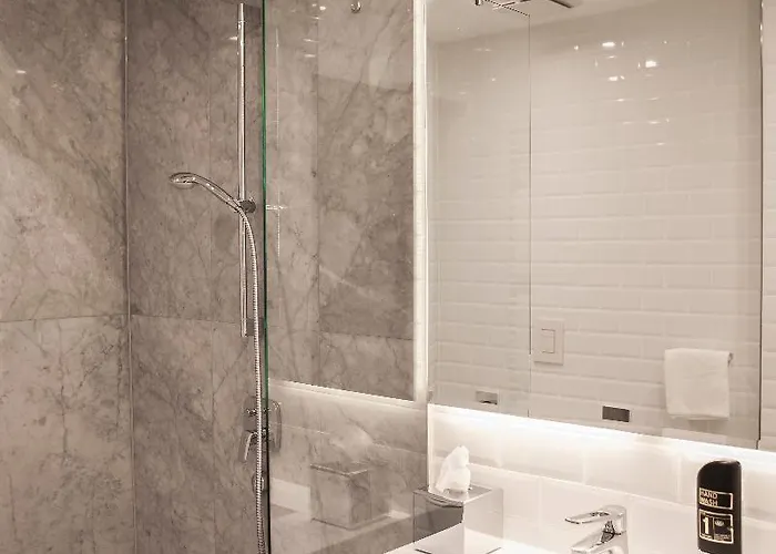 Hotell H24 Lichtenberg 3*