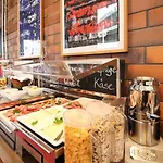 H24 Lichtenberg Hotell 3*