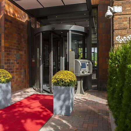 Hotel H24 Lichtenberg 3*