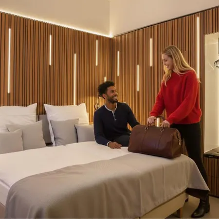 H24柏林里斯特恩布尔格酒店 3*