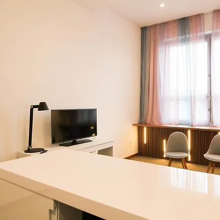 H24 Lichtenberg Szálloda