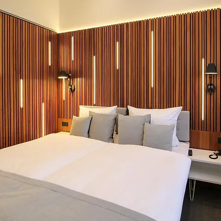 H24 Lichtenberg Otel 3*